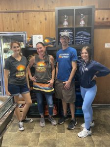 Dishwasher / waiters / servers / food service staff – Wolfoods – Job Waynesboro, PA